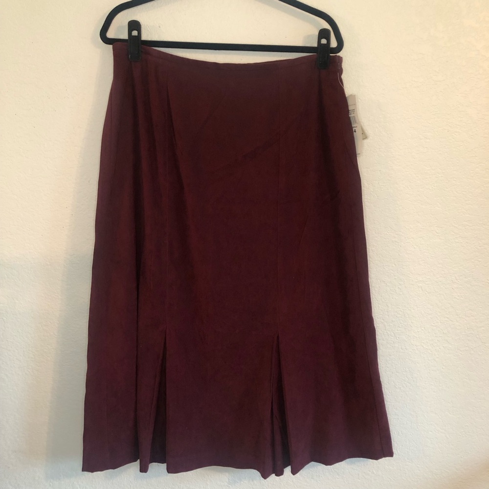 Norton McNaughton Maroon Suede Like Knee-Length A-Line Pleated Skirt NWT